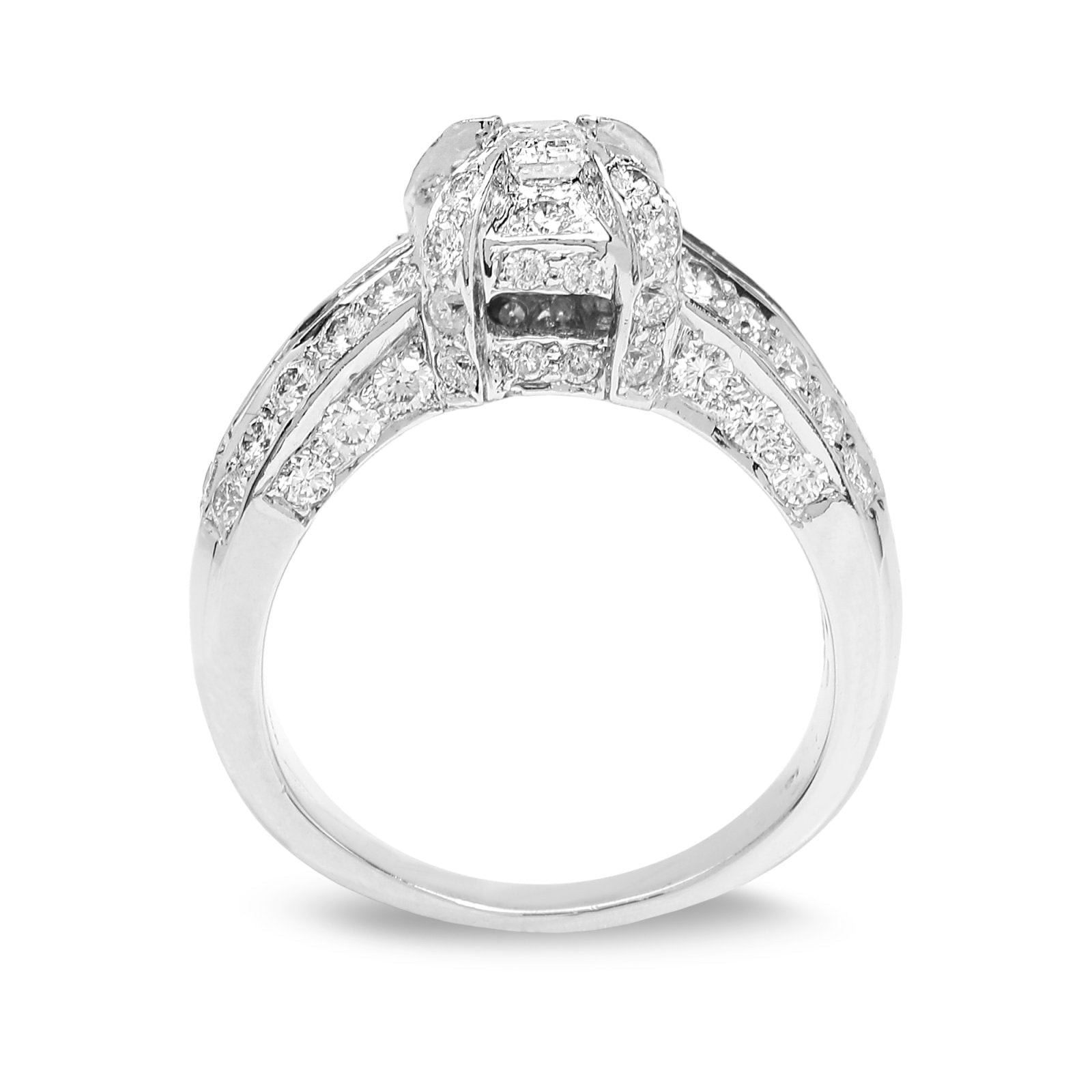 White Gold Classic Solitaire Diamond Ring with Emerald Cut, Baguettes and Round Diamonds. 18k,  Emerald Cut Diamond : 0.7ct VS G, TDW:  2.5ct, VS FG