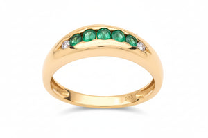 14K Yellow Gold Curve Shape Emerald and Diamond Band. E: 0.15ct TDW: 0.04ct