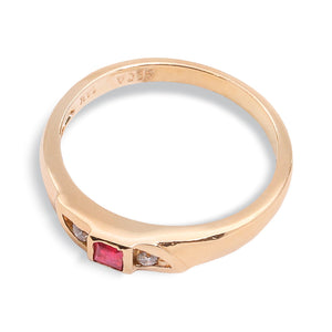 Yellow Gold Ring with Princess cut Ruby and Two Diamonds, 14k