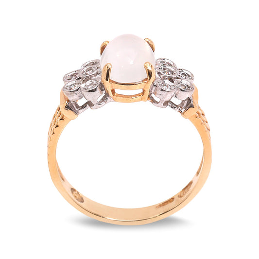Yellow Gold Moon Stone and Diamond Ring. 14k , M: 1.06ct TDW: 0.15ct
