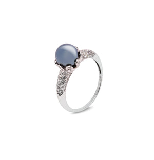 18K White Gold South Sea Tahitian Pearl with Diamond Ring. P: 7.3mm TDW: 0.26ct