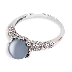 White Gold South Sea Tahitian Pearl and Pavé Diamond Ring. 18k,  P: 7.3mm,  TDW: 0.26ct