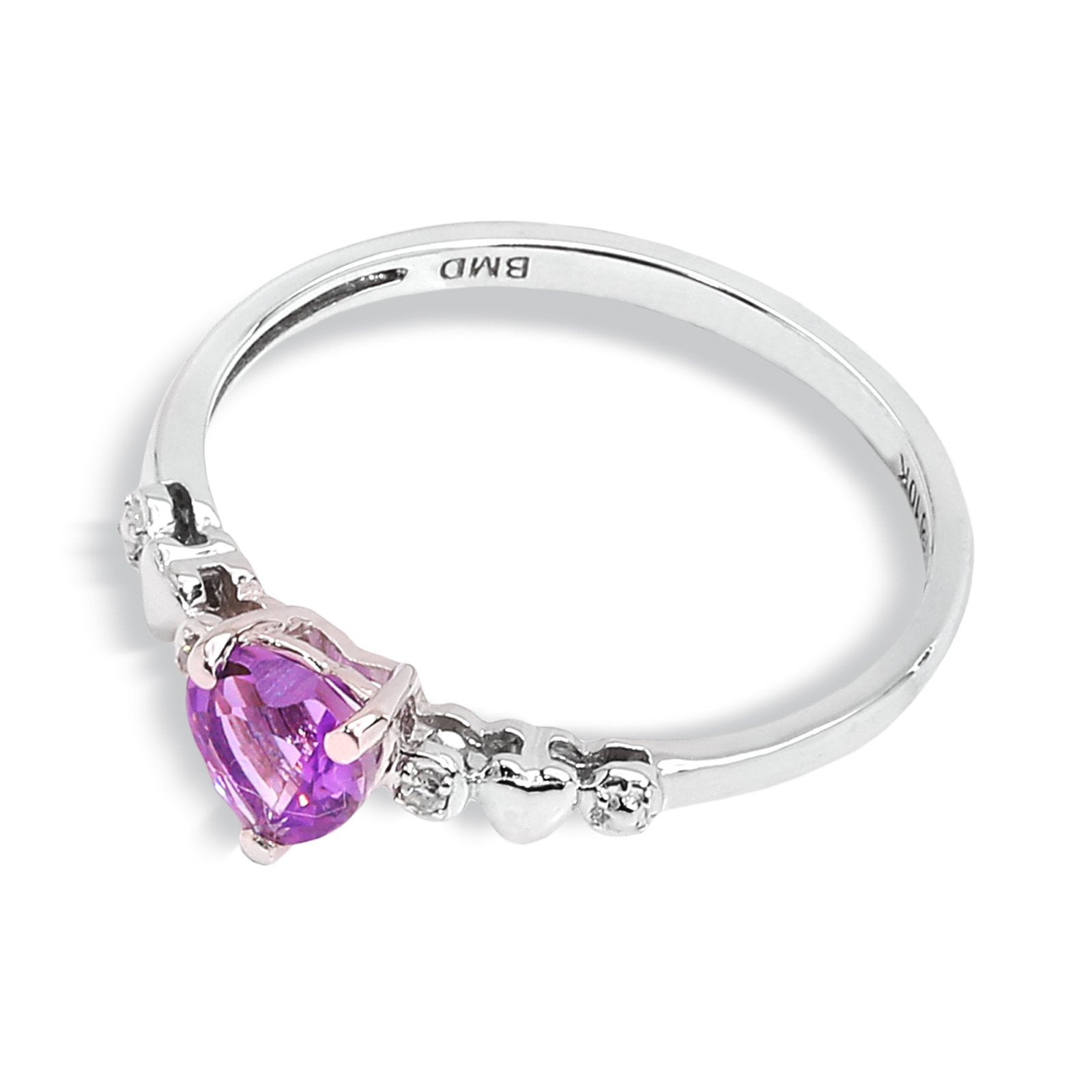 White Gold Ring with Heart-Shaped Amethyst and Diamonds. 10k, A: 0.50ct, TDW: 0.02ct