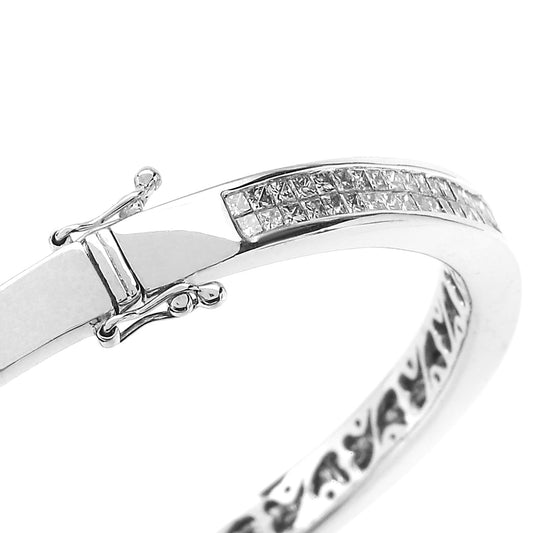 White Gold Diamond Bangle Bracelet with Princess Cut Diamonds. 94 Invisible Setting Princess Cut. 18k,TDW: 2ct,  VS GH