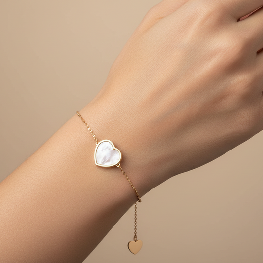 14K Yellow Gold Bracelet with Mother of Pearl Hear Charm 6"