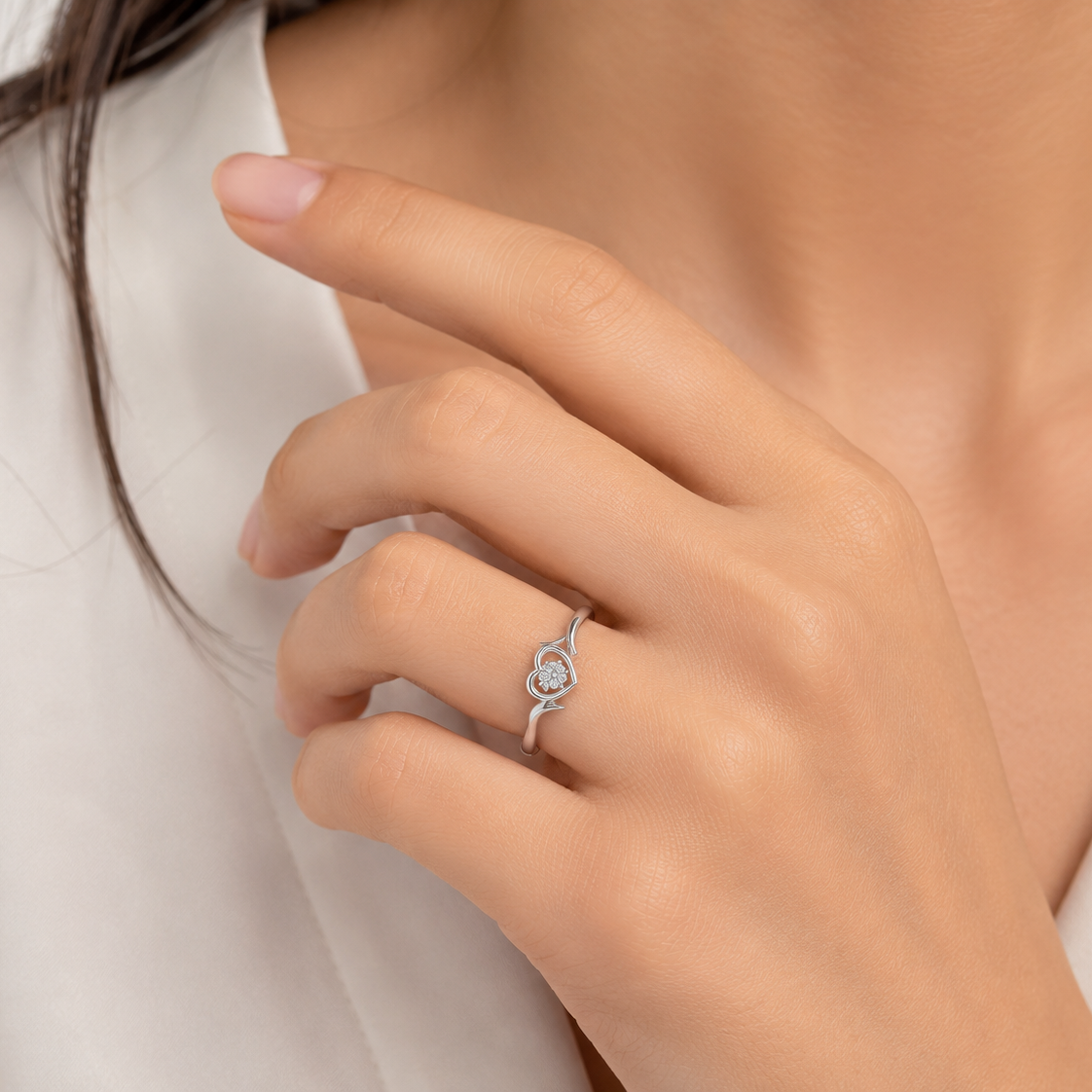 10K White Gold Diamond Heart Ring