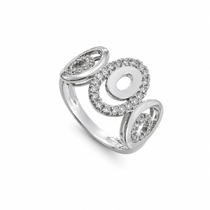 18K White Gold Triple Round Circle Diamond Ring