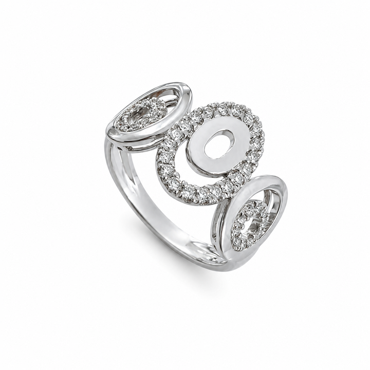 18K White Gold Triple Round Circle Diamond Ring