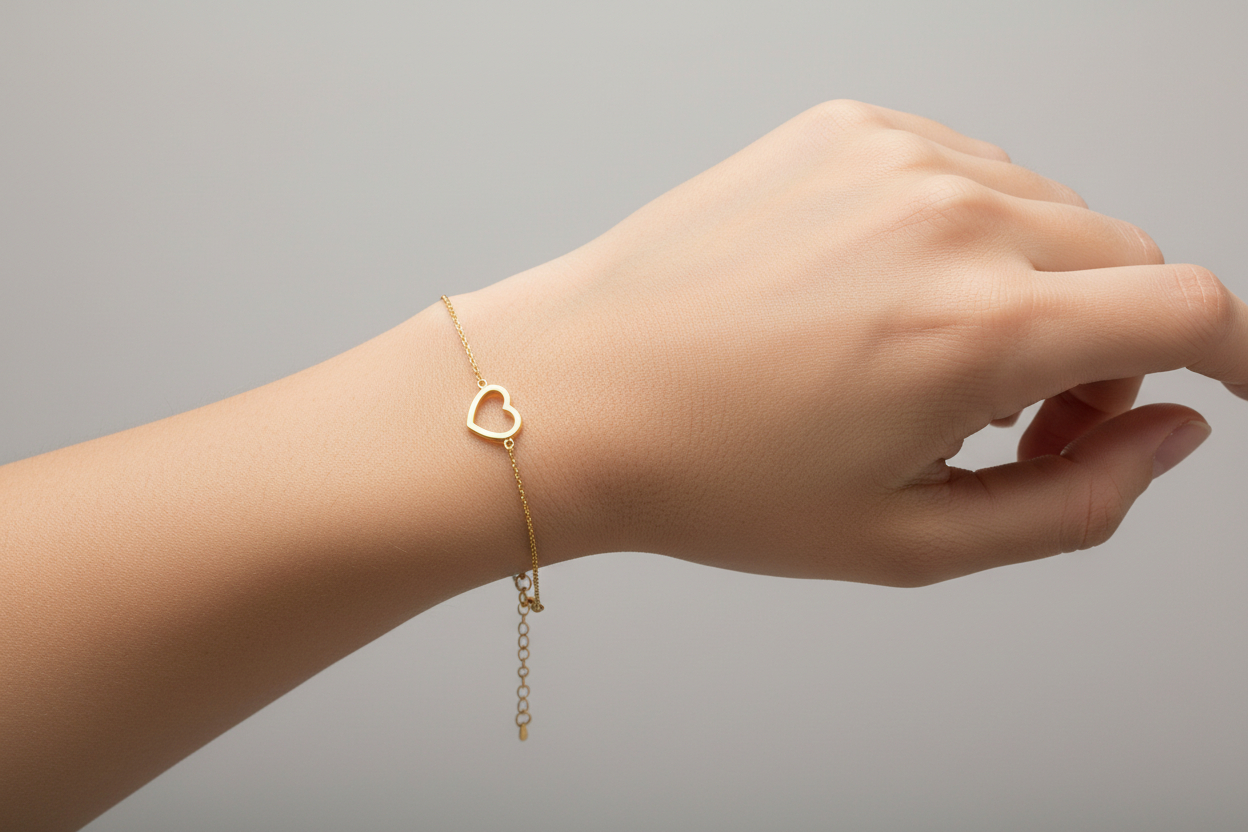 Yellow Gold Bracelet setting with one Heart 18k with Extension chain, 1.44gr