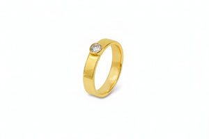 10K Yellow Gold Ring with one round diamond on bezel set TDW:0.10ct H – I I1 – 2
