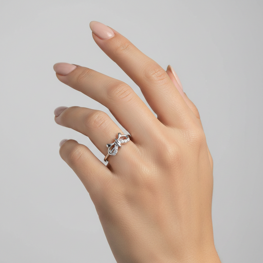 14K White Gold Ribbon Style Diamond Ring