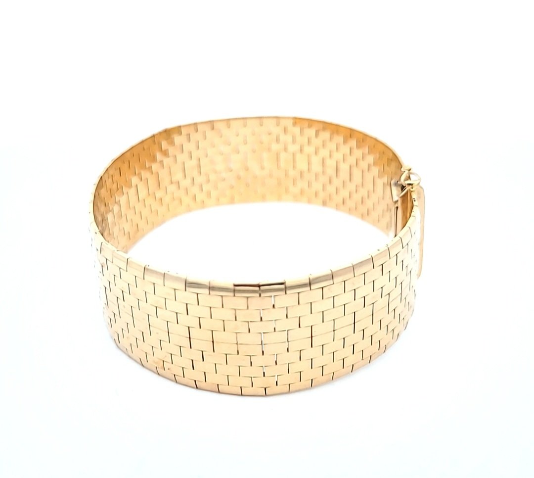 Italian Yellow Gold Textured Brick Flexible Wide Strap Statement Bracelet. 18k, 56.04gr. Width: 20.5mm, Length: 7.5".