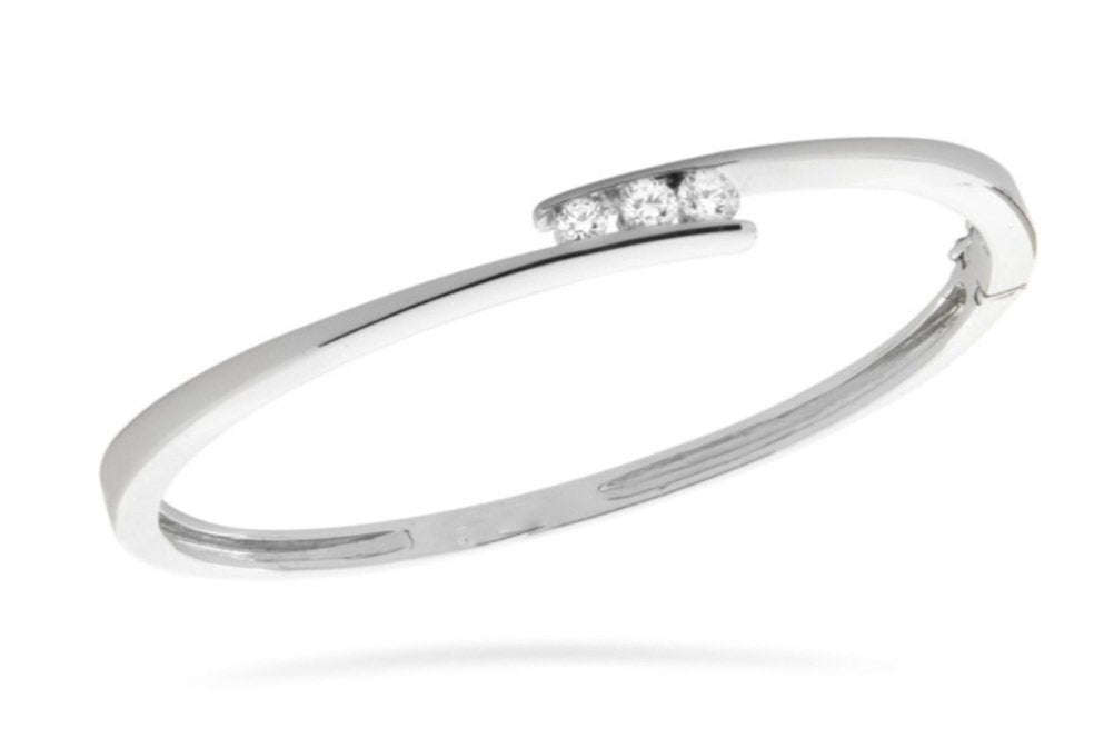 White Gold Bangle Bracelet with Triple Diamonds. 14k, 11.8gr, TDW: 0.45ct, VS2, GH. Size: 16