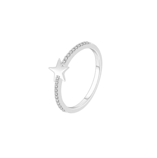 10K White Gold Star Shape Diamond Ring. TDW: 0.10ct