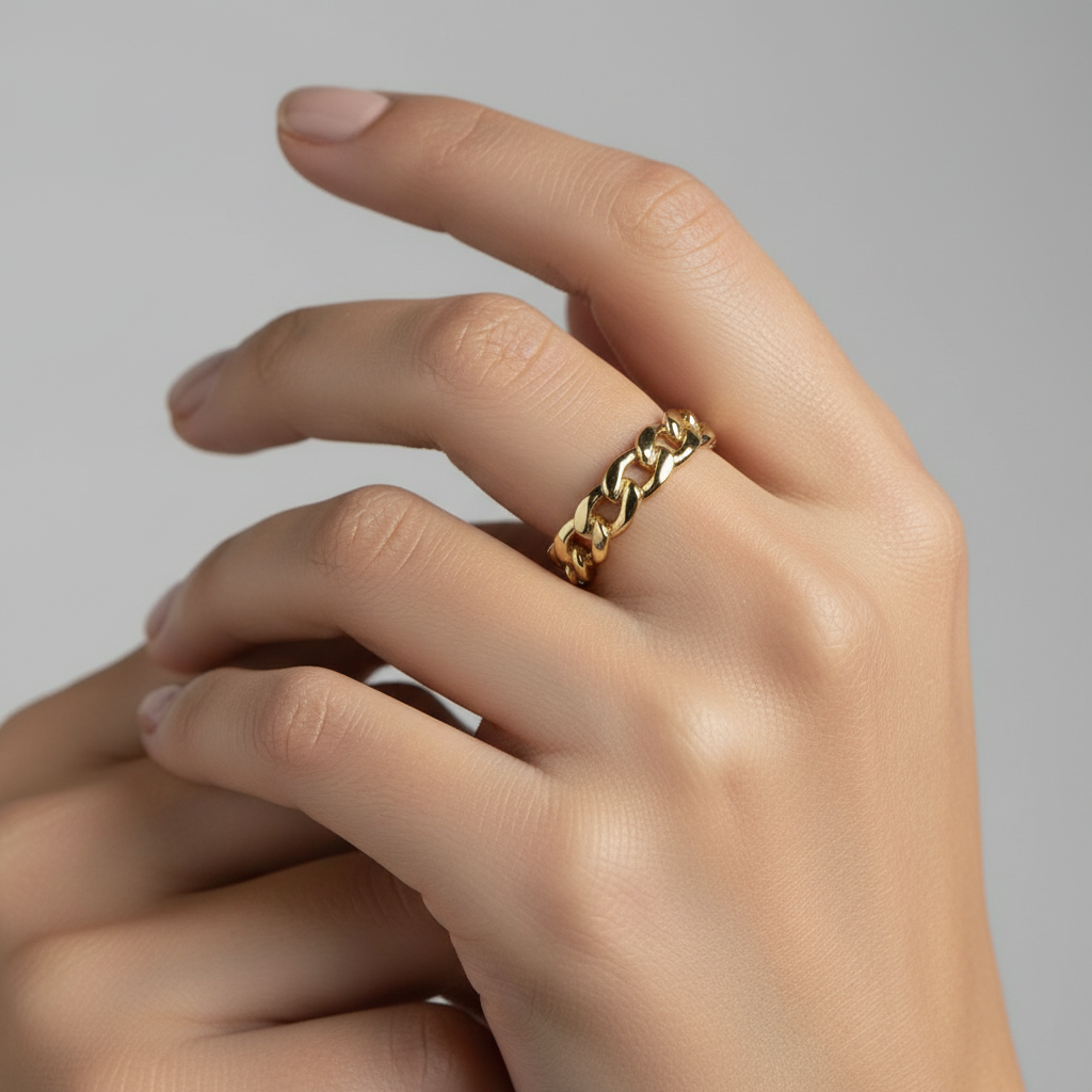 Yellow Gold Curb Linked Flexible Ring, 18k, 5.6mm Width, 1.56gr