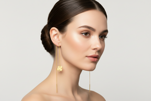 18K Yellow Gold Long Stitch Earrings with one Clover 2.06gr
