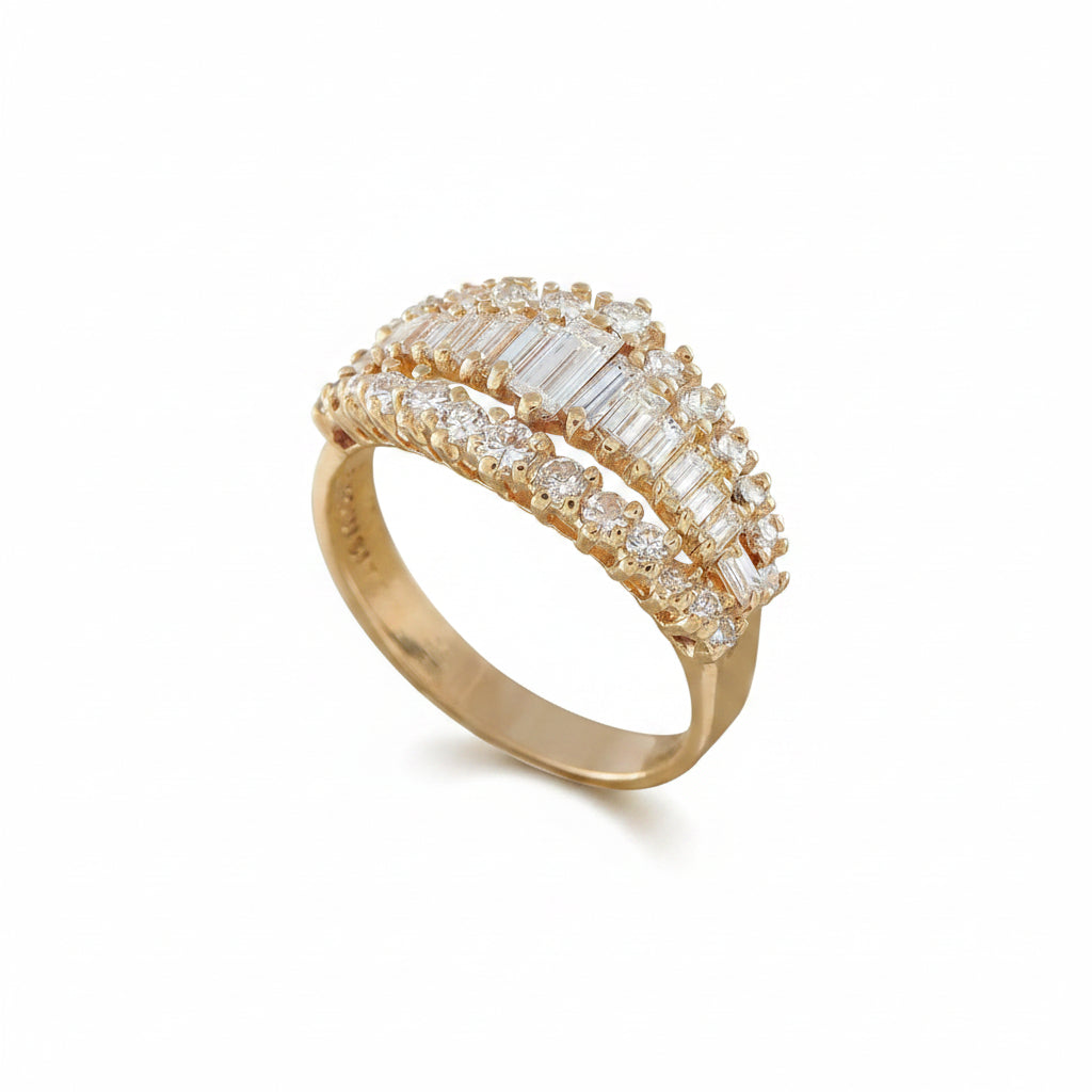 14k Yellow Gold Stepped Baguette & Round Diamond Ring.