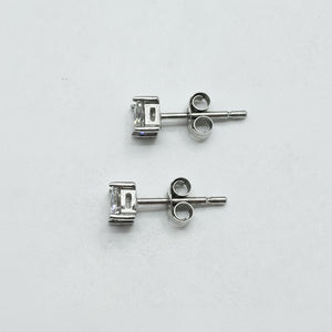 10k White Gold Diamond Squared Shaped Studs Earrings