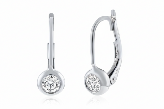 18K White Gold Lever Back Diamond Drop Earrings. 2.36gr TDW: 0.10ct VS FG