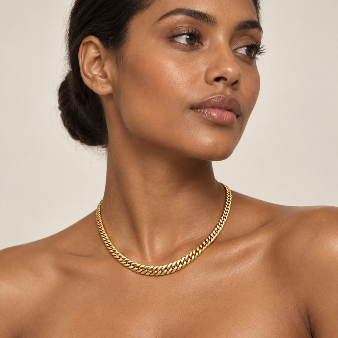 18K Yellow Gold Graduated Curb Link Necklace