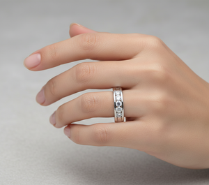 White Gold Wide 5 Stones Diamond Band. 14k TDW: 0.40ct VS EF