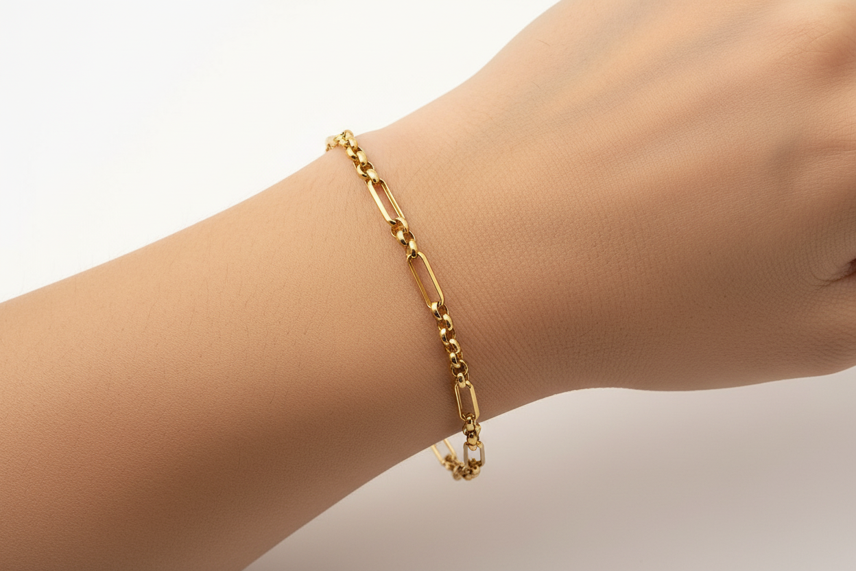 Yellow Gold Paper Clip and Rolo Link Bracelet, 10k, 7 to 7.5 inch, 2.5 gr
