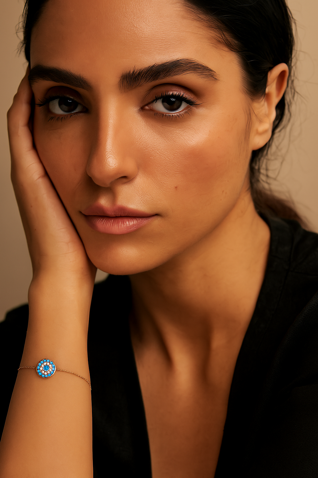 Yellow Gold Bracelet with a CZ pave circle charm, 18k, 1.7gr, 6 inch