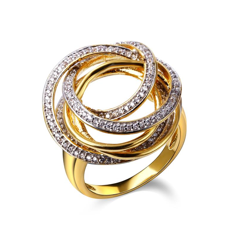 Yellow Gold swirll Shape Pavé  Setting Diamond Ring. 14k 12.4gr TDW: 3.6ct