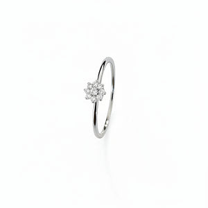 18K White Gold Floral Shape Solitaire Diamond Ring