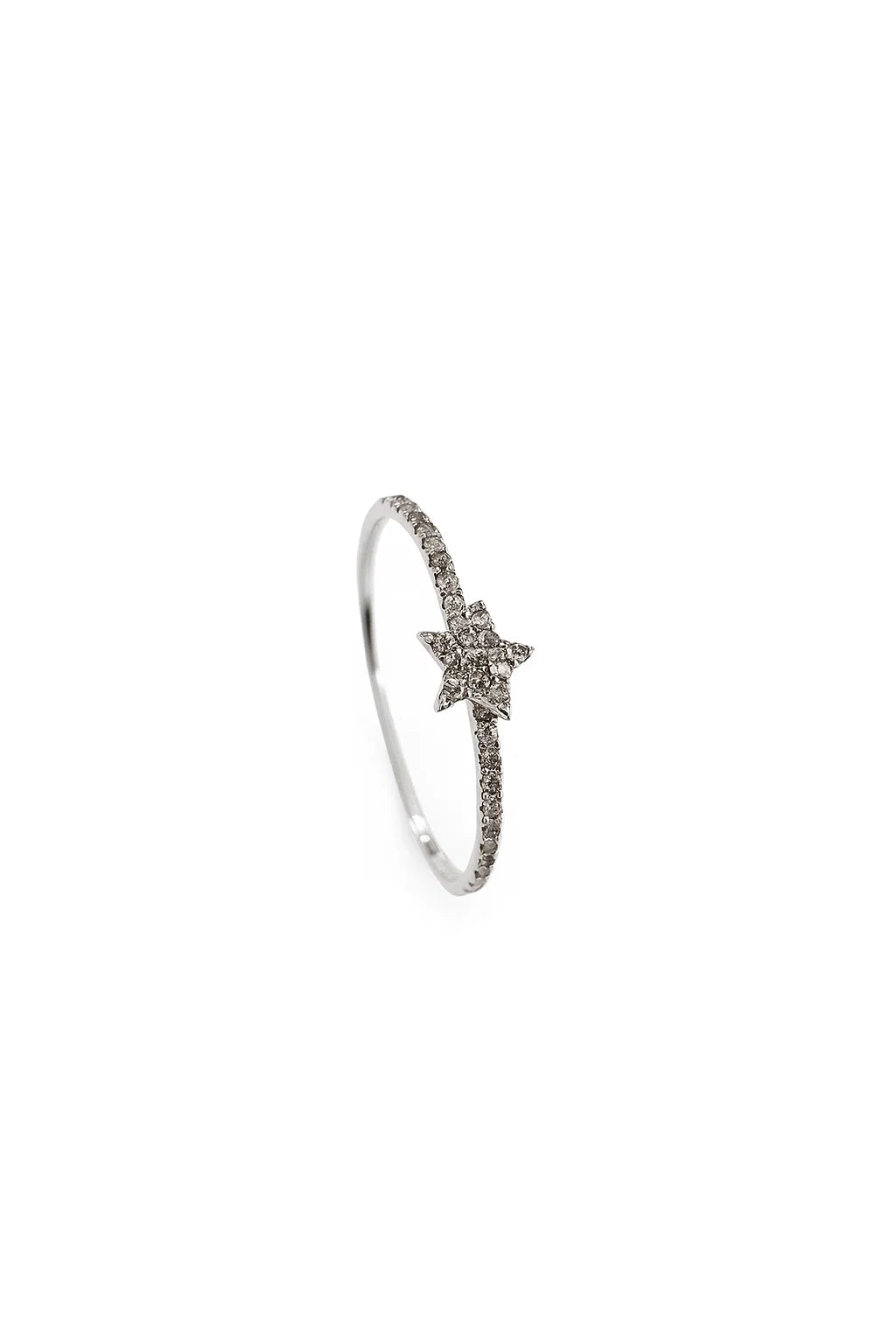 White Gold Star-shaped Diamond Ring, 18k