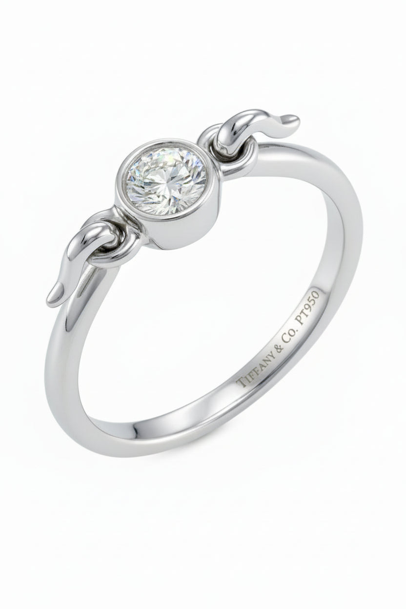 Tiffany Platinum Swan Style Diamond Ring. 0.4ct ,VS F, Resale