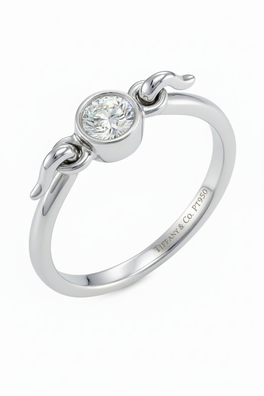 Tiffany Platinum Swan Style Diamond Ring. 0.4ct ,VS F, Resale